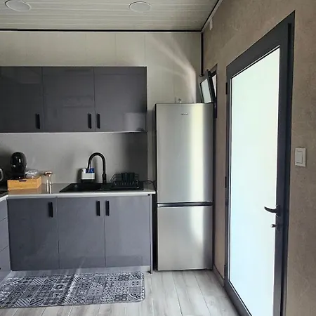 Charming 1-bedroom With Ocean Views In *