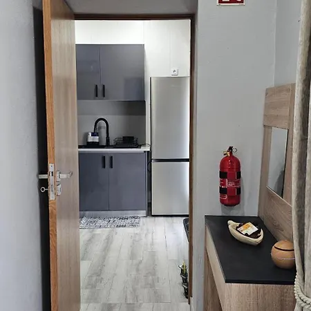 Charming 1-bedroom With Ocean Views In * Кальета