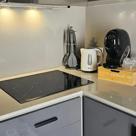 Charming 1-bedroom With Ocean Views In Апартаменты *